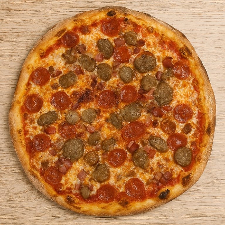 Meat Lovers Pizza: A Carnivore's Delight